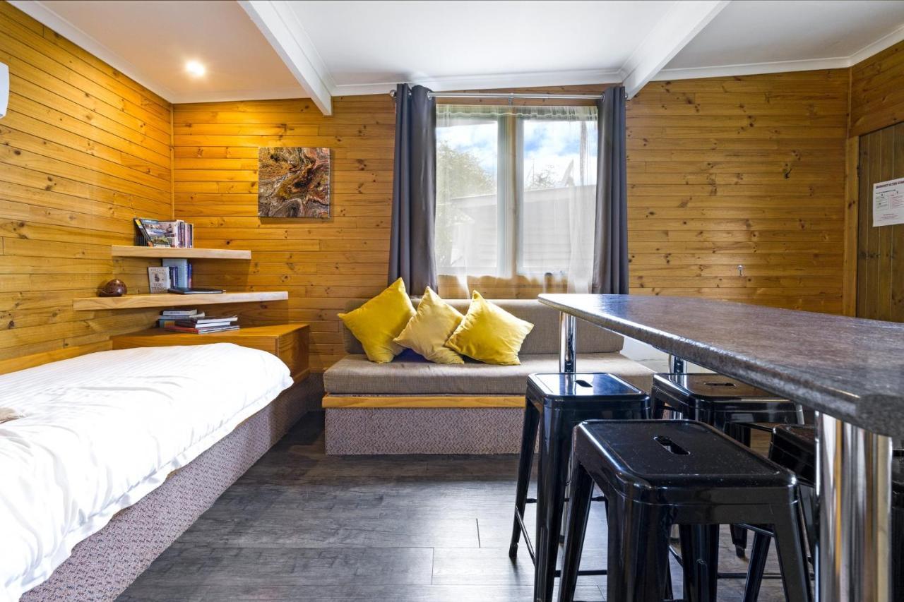 Mole Creek Cabins Экстерьер фото