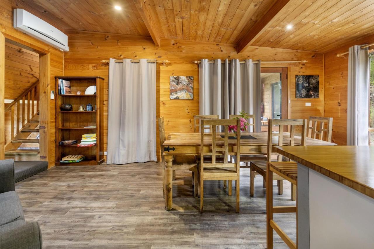 Mole Creek Cabins Экстерьер фото